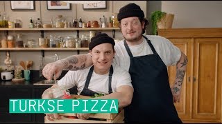 24Kitchen  Job amp Perry’s Turkse pizza  Wat Eten We Vandaag  Afl 101 [upl. by Atcele394]