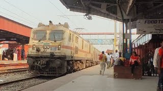 12367 Bhagalpur Anand Vihar Vikramshila superfast express entering Kiull Railway Junction bhagalpur [upl. by Laro]