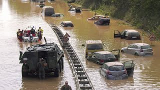 17072021  Hochwasser in Erftstadt Bergung mit Panzern auf B265  Krankenhaus überflutet [upl. by Fullerton731]