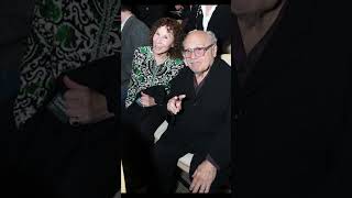 Danny DeVito and Rhea Perlmans 23year love story lovestory dannydevito celebritymarriage [upl. by Valiant]