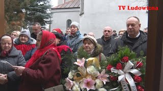 quotŻegnam cię Mój świecie WESOŁYquot Pięknie ośpiewany Pogrzeb mamy Bogdy i BASI jak za dawnych LAT [upl. by Brindell761]