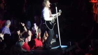 Bon Jovi  quotIll Be There For Youquot Live  Staples Center in Los Angeles CA 41913 [upl. by Tuppeny]