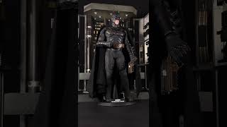 HOT TOYS BATMAN AND ARMOURY [upl. by Eolhc]