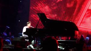 Rufus Wainwright  Hallelujah LIVE lyrics tekst [upl. by Nosoj]