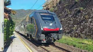 Trenitalia Rock in arrivo alla stazione di Moneglia Genova [upl. by Anilehcim]