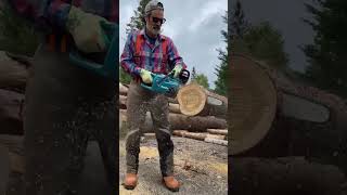 Trim Logs with Ease Using the Makita 40V XGT Chain Saw woodworking milling fräsen fresado [upl. by Intosh]