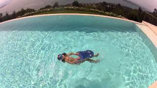 Cours Natation Anna 5 ans apprend a nager le dos crawle [upl. by Anamor753]