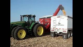 Grain cart unload  Lukow Bros  Matt  Fall of 2007 [upl. by Uzzi]