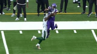 Aaron Jones Injued  Vikings running back left game vs Jets with concerning hip injury [upl. by Aholla]