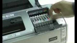 Changer vos cartouches sur EPSON Photo R2400 [upl. by Kiele]