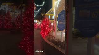 A brief walk around Dollywood looking at Christmas lights [upl. by Cooperman]