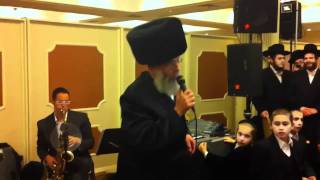 Mendy Werdyger Singing New Song [upl. by Paver]