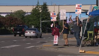 Boeing machinists to lose health coverage amidst strike [upl. by Doowrehs]