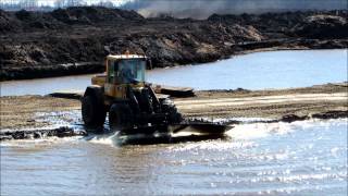 rijplaten wassen met een Volvo L60E [upl. by Aztiley]