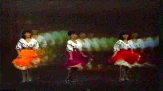 Chandra Kirana TVRI  April 1983  Nidya Sisters [upl. by Eddi]