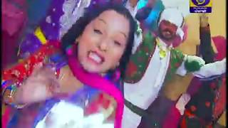 Amrita Virk Live Munda nachdi nu [upl. by Barbey476]