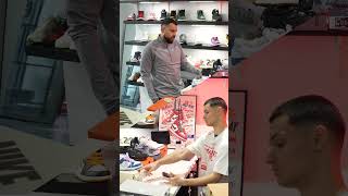 Ce Client Est Dur En Négociation 😅 sneakers swavekiqs negociation dunksb vincennes [upl. by Riabuz]