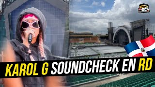 KAROL G HACE SOUNDCHECK Y FIRMA AUTÓGRAFOS EN RD [upl. by Assiruam]