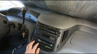 1995 Toyota Previa Van Stereo  L4200 Toyota 3 disc Alpine CD Player [upl. by Nevarc186]