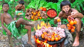 Primitive Technology  Cook On Arock Recipes  Cooking Chicken Egg Intestine [upl. by Hamitaf]