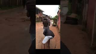 When a passerby is troublesome subscribeyoutube funny trendingshortvideo mamayemmycomedy viral [upl. by Spiro597]