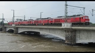 5 Ludmillas sichern Brücke im Hochwasser 2013 in Dresden mit Abfahrt als Lokzug [upl. by Ahserak]