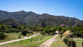 SE BUSCAN PERSONAS PARA VIVIR EN ESTE HERMOSO PUEBLO DE MONTAÑA  Villa Larca San Luis [upl. by Nabru]