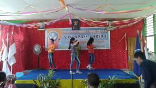 Cherrybelle dunia tersenyum dance cover [upl. by Finny]