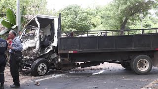 Cuatro fallecidos en accidente de tránsito en Ciudad Arce [upl. by Idnahs22]