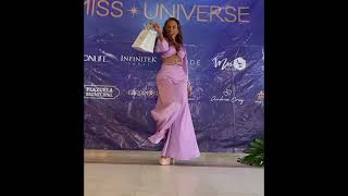 Sexy Girl FALLS while posing during Miss Universe Valle 2024 Press Conference [upl. by Einafpets]