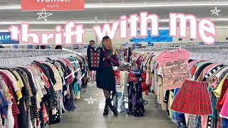 THRIFT WITH ME  thrifting for fall at a HUGE new thrift store before its Grand Opening [upl. by Hoseia353]