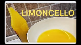 LIMONCELLO RICETTA ORIGINALE DENSA E PROFUMATISSIMA [upl. by Lorant341]