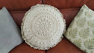 Crocheter la housse quotIsoldequot pour coussin rond  Coussin décoratif [upl. by Tilden621]