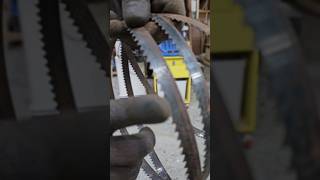 How to Fold and Unfold Band Saw Blades Tricks Of the Trade woodworking diy [upl. by Aicylla]