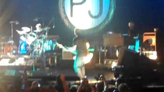 27  Alive with Jerry Cantrell  Pearl Jam live at Gibson Amp LA 10062009 [upl. by Madison]