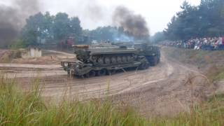 Tatra 813 und Tatra 815 bringen Panzer auf tieflader [upl. by Orville]