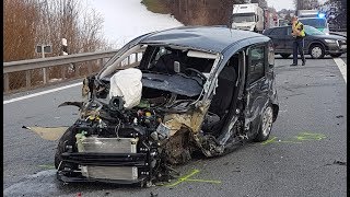 HORRORCRASH 85jähriger Geisterfahrer stirbt auf A8  fünf Verletzte [upl. by Anuqahs]