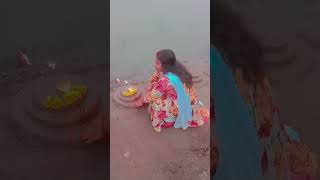 Chhathi Maiya ke ghat par bediya banaib ternding shorts reels [upl. by Ilahsiav758]