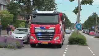 Brandweer Velsen Zuid 2X WT 122462 8X TS 122430 9X HW 122450 1X WO 122410 met spoed naar meldingen [upl. by Akirdnahs]