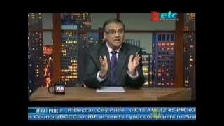 Talaash  Movie Review by Komal Nahta [upl. by Akirrehs]