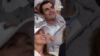 Phil und Glorias Kiss Cam Action 💋😬 ModernFamily ComedyCentralDeutschland [upl. by Lepp]