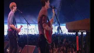 Franz Ferdinand  Jacqueline LIVE 2004 [upl. by Ajram]