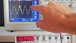 Branchement Oscilloscope  Générateur de fonctions [upl. by Ainegul]