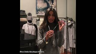 Carlotta presenta un completo grigio sportivo chic di Le Tricot Perugia [upl. by Niwled81]