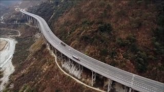 Chine lautoroute du vertige [upl. by Aibat296]