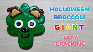 GIANT Noodle amp Pals Halloween Broccoli Clay Cracking 거대 국수와 친구들 할로윈 브로콜리 점토 부수기 [upl. by Odlanar689]