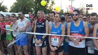 Los participantes de la Media Maratón de Sevilla guardan un minuto de silencio por Julen [upl. by Esli]