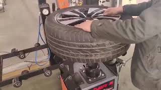 Automatic or semiautomatic tire changer [upl. by Kerrill]