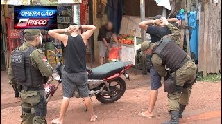 Vizinhos atacam polícia após jovens serem enquadrados por crime de trânsito [upl. by Atahs]