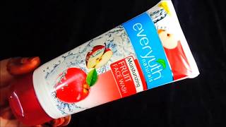 Everyuth Moisturising Fruit Facewash Review In Hindi  Clear Skin [upl. by Nevi767]